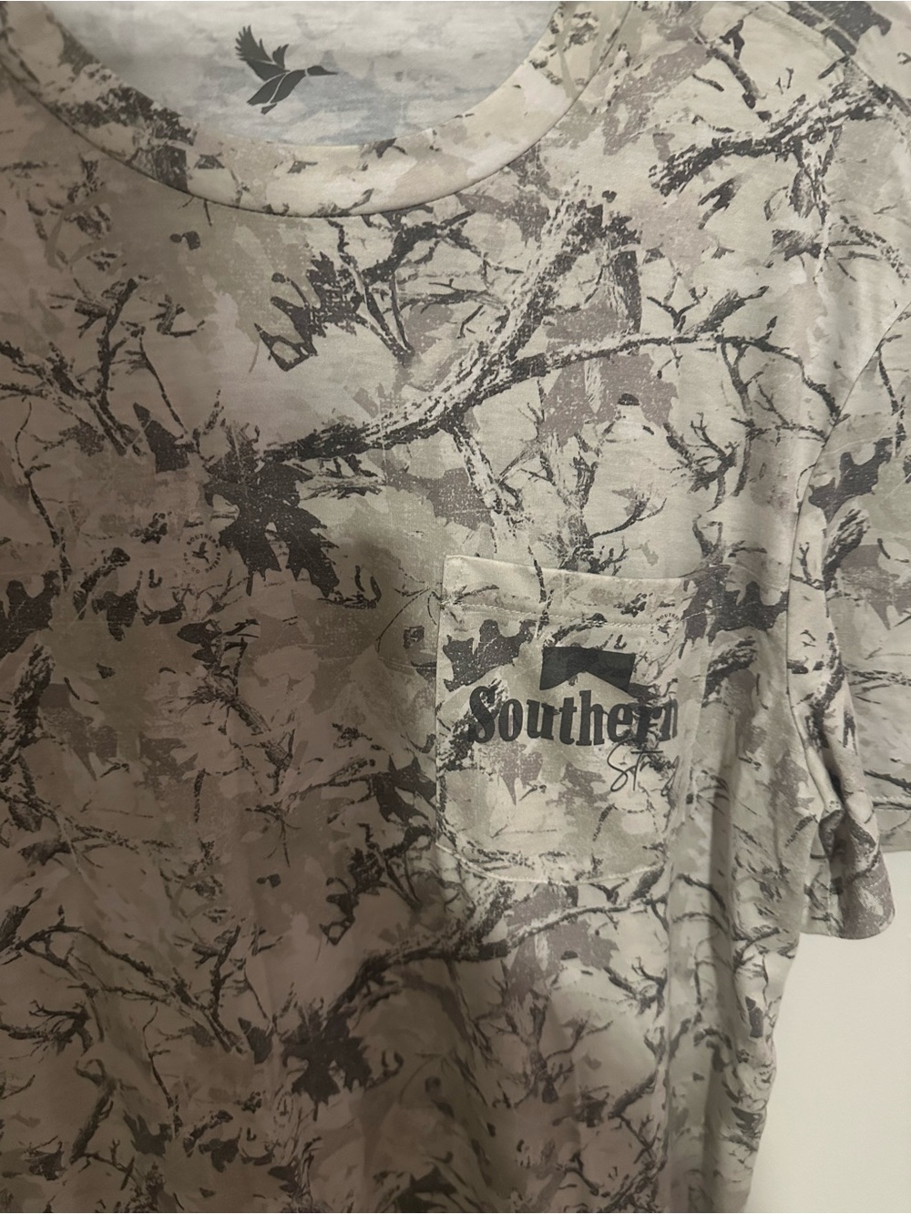 Southern String Co Camouflage Pocket Tee - limited edition Size small
